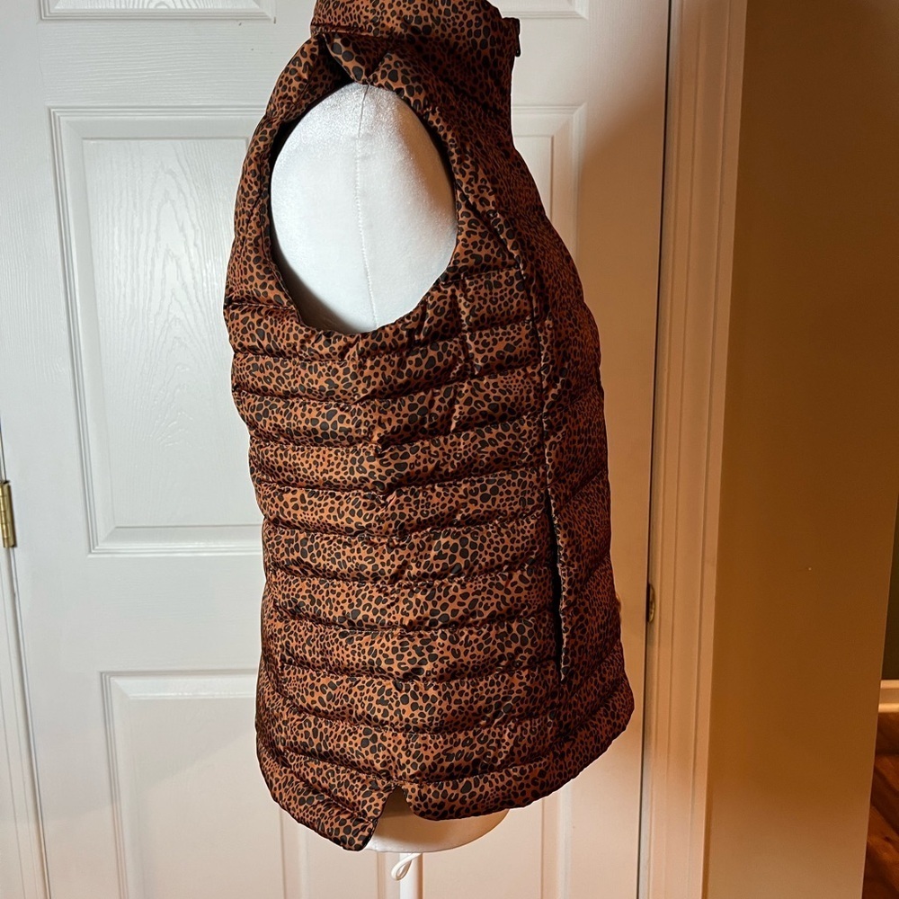 Lands End Women's Black & Brown Animal Print Down Filled Vest Size Small Cozy - Picture 4 of 8